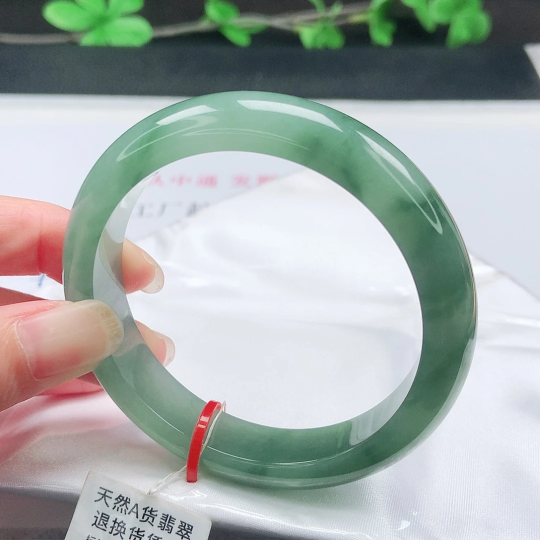 翡翠未镶嵌手镯57圈