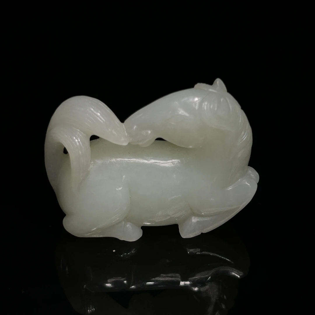 LOT.6/20世纪和田玉马雕件/430587
