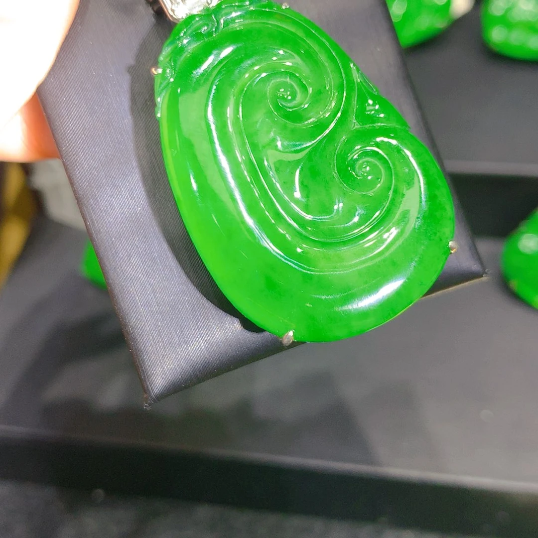 颈饰银S925镶嵌翡翠88855