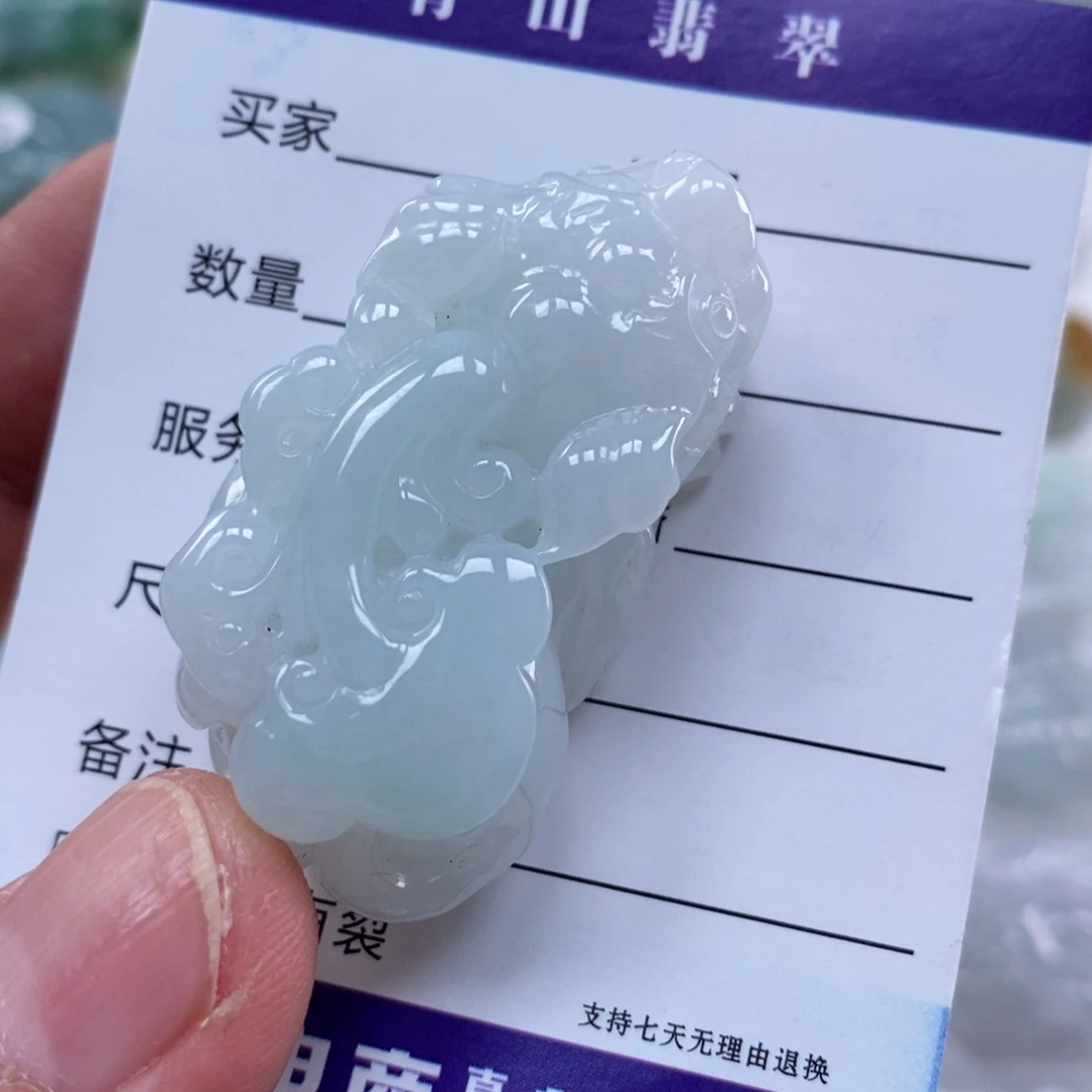 翡翠未镶嵌颈饰多人如意貔貅吊坠