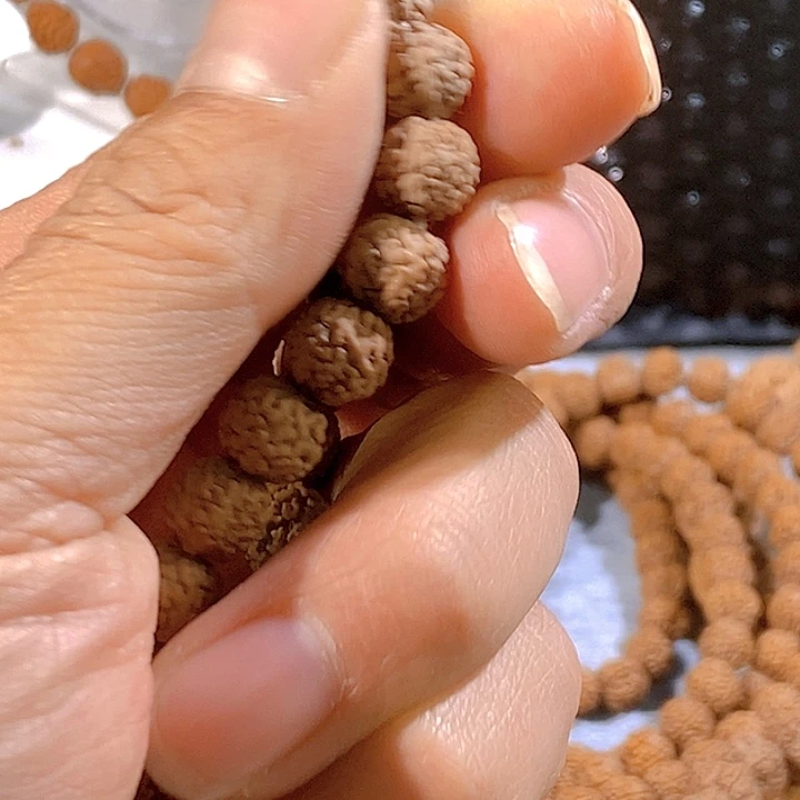 卡***拉金刚菩提吊坠闷墩龙手持