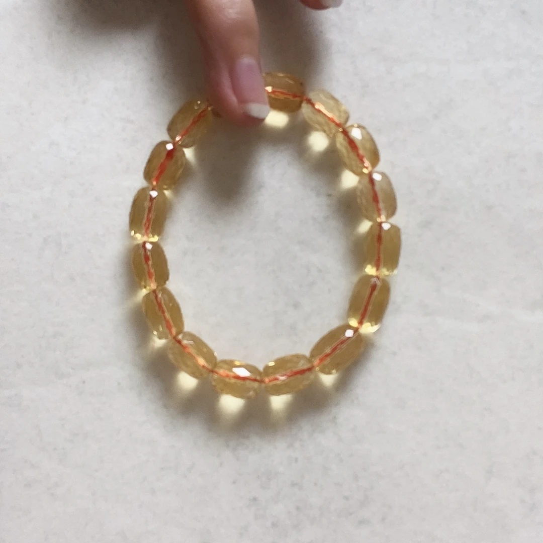 水晶手串未镶嵌简单