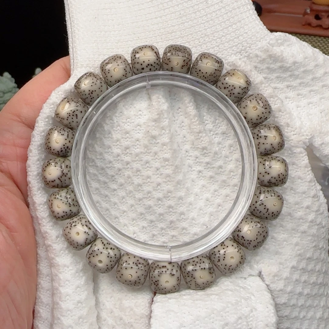 星月菩提手串灰皮果冻大眼睛11*10