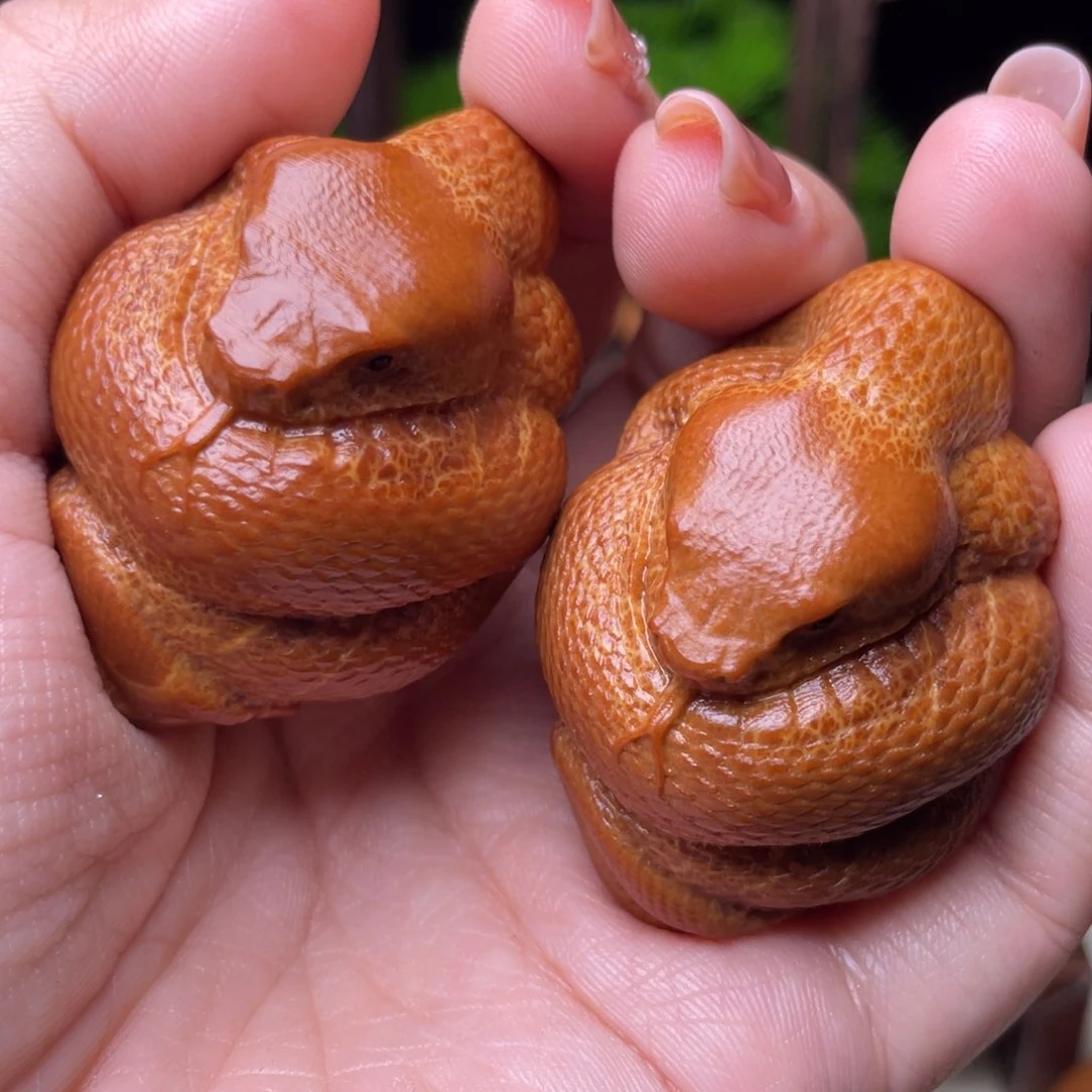 吊坠橄榄核蛇手球