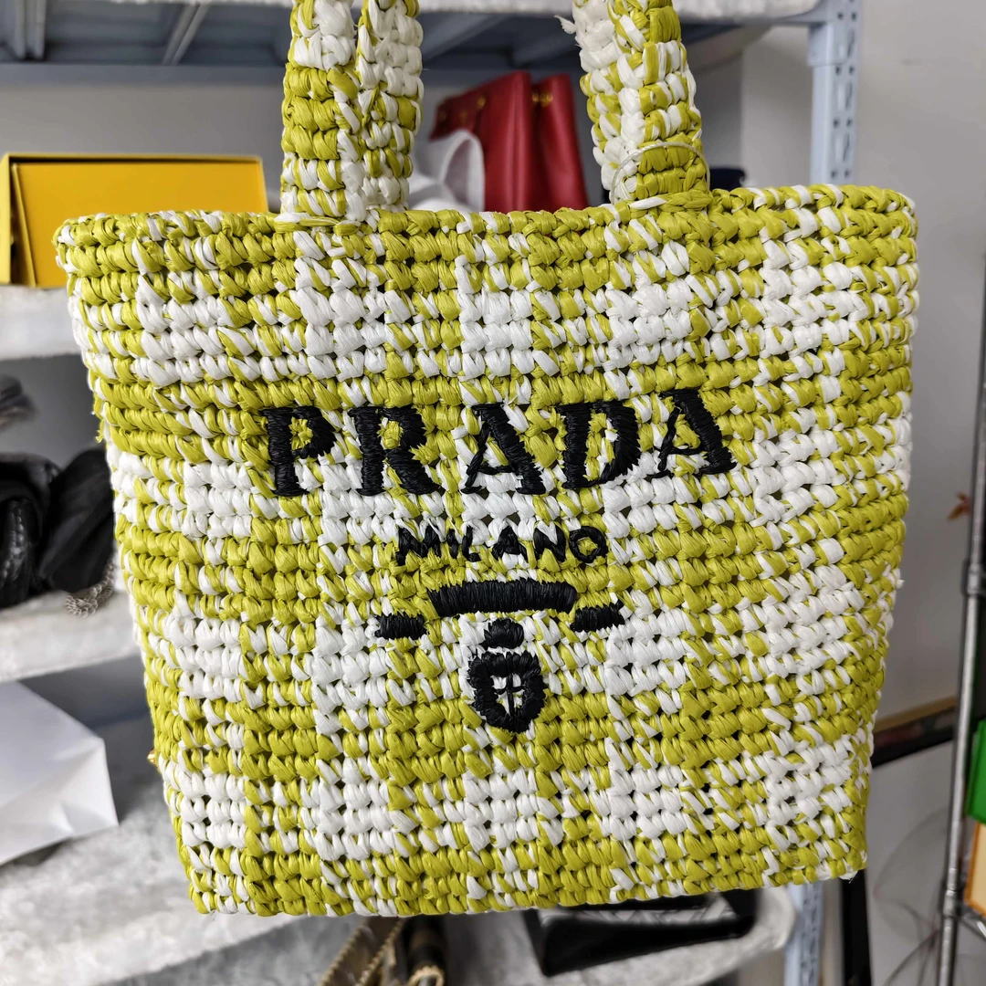 95新 Prada/普拉达 /KIKI/单肩包/15121984