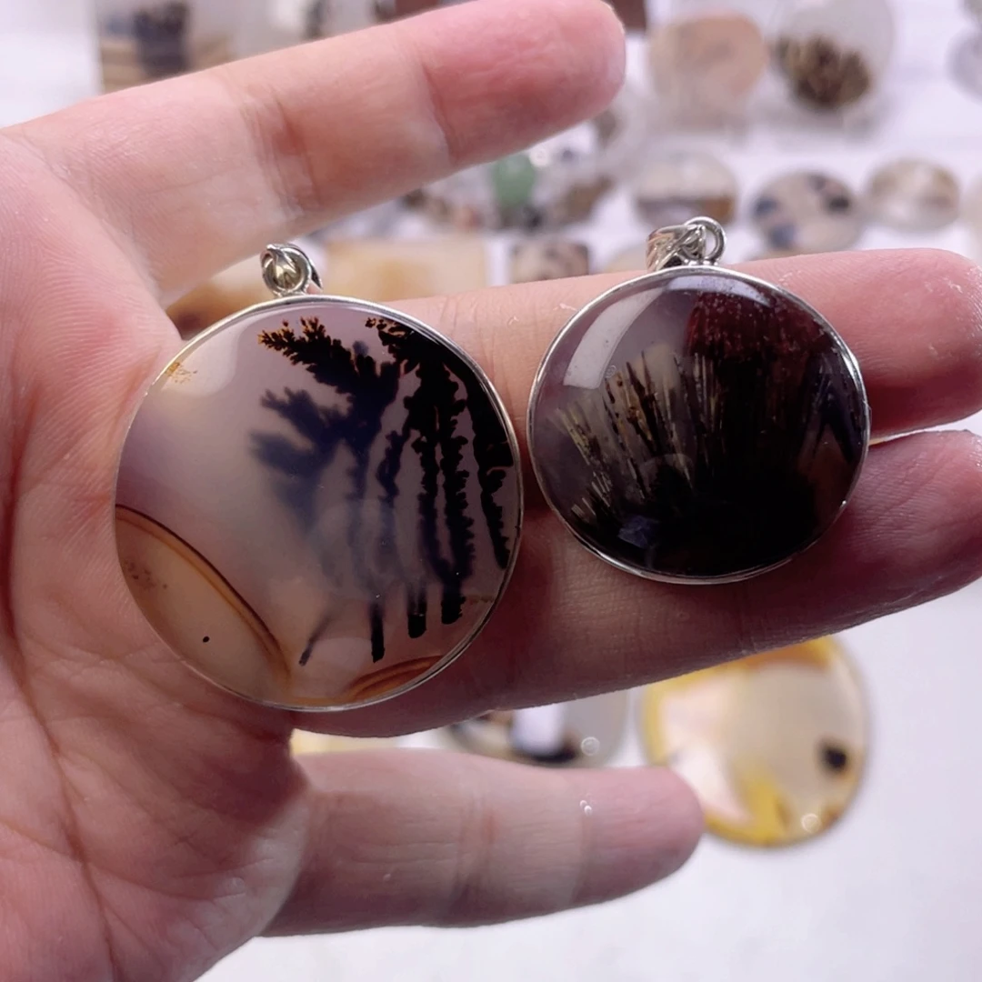 玛瑙/玉髓颈饰未镶嵌赵**.