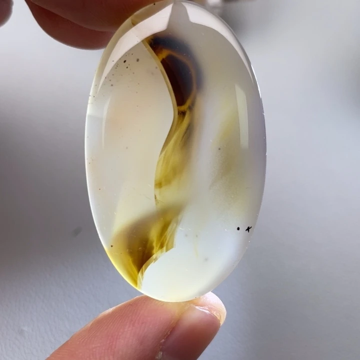 玛瑙/玉髓颈饰未镶嵌劳***山