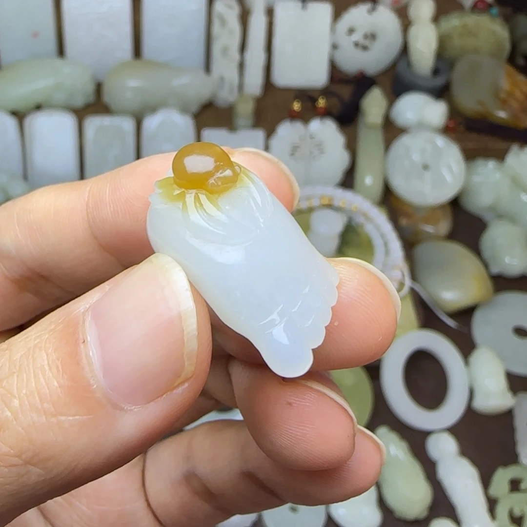 旺***财和田玉未镶嵌挂件