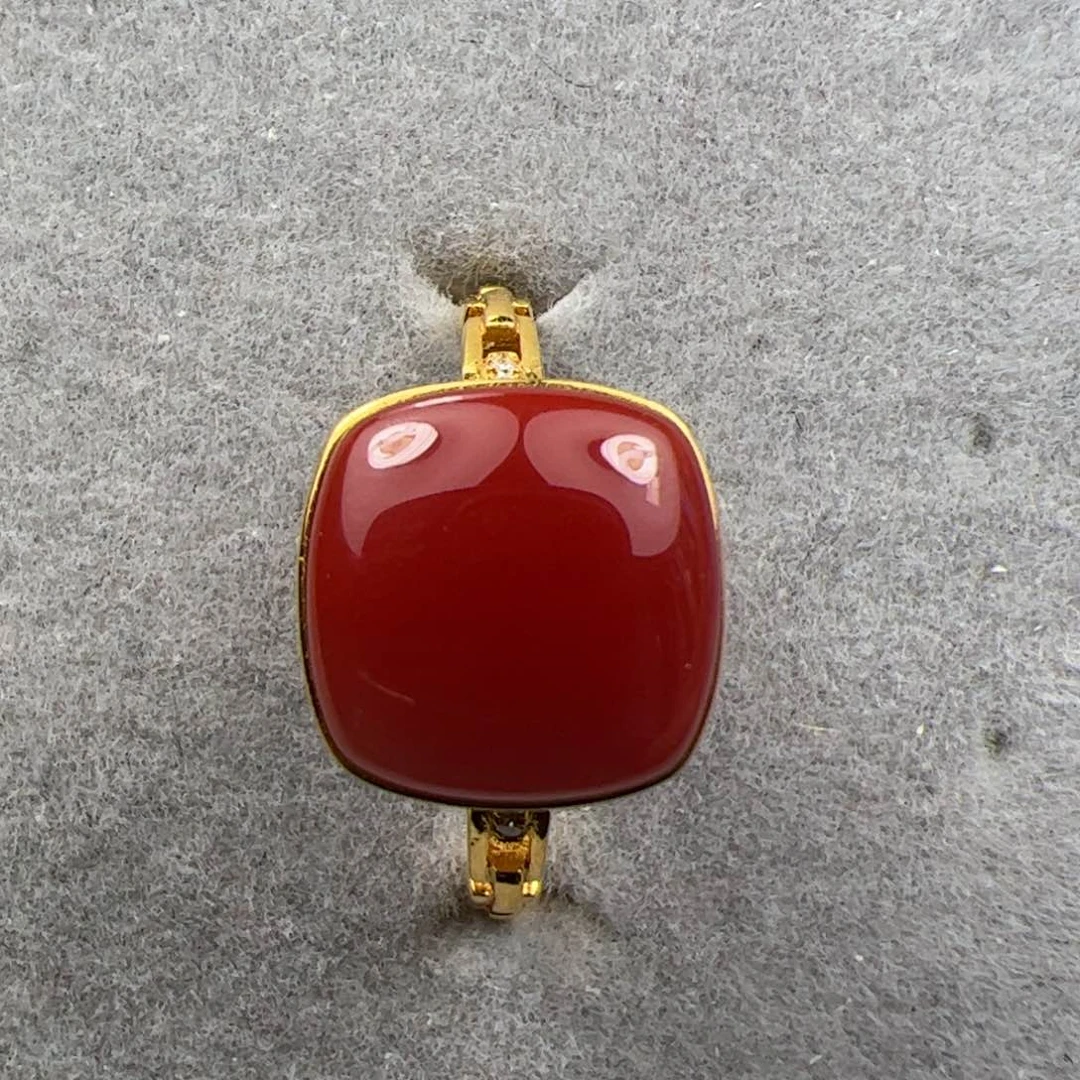 18K金镶嵌女戒南红玛瑙