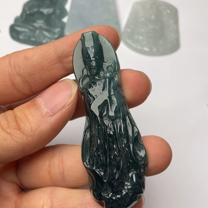 翡翠未镶嵌颈饰翡翠