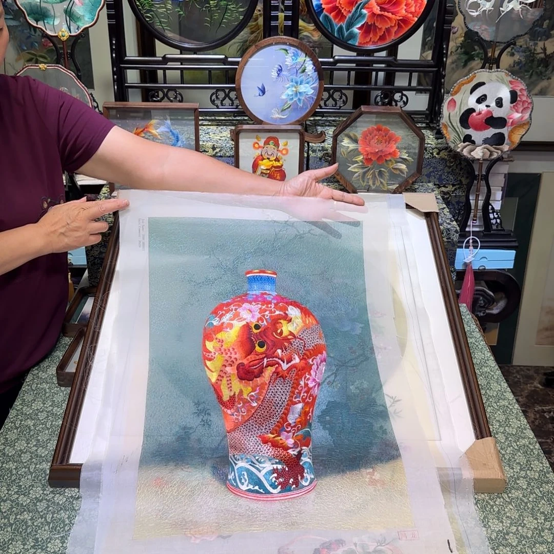 刺绣刺绣工艺精湛独特设计新颖时尚