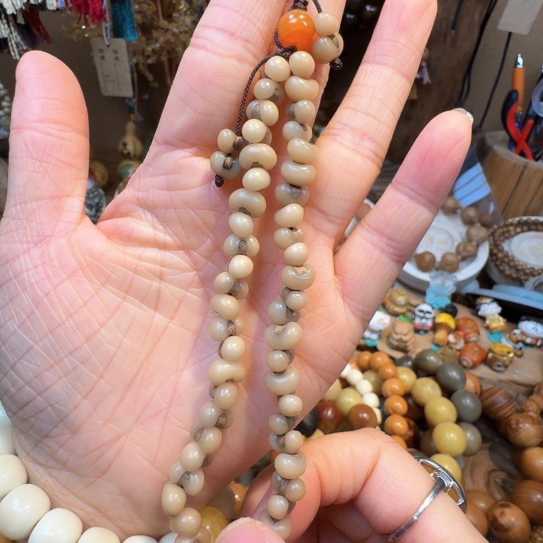 柏香籽/百香籽吊坠菩提树和一