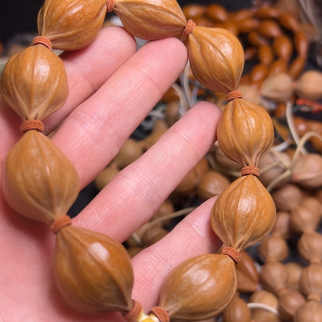 大叶紫檀（黑酸枝木类）