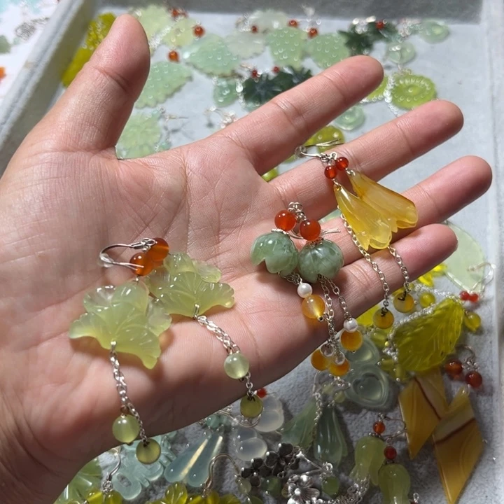 合金蛇纹石玉耳饰