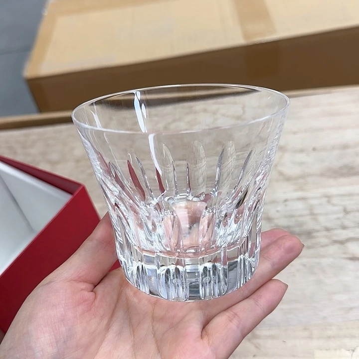 精品瓷器。