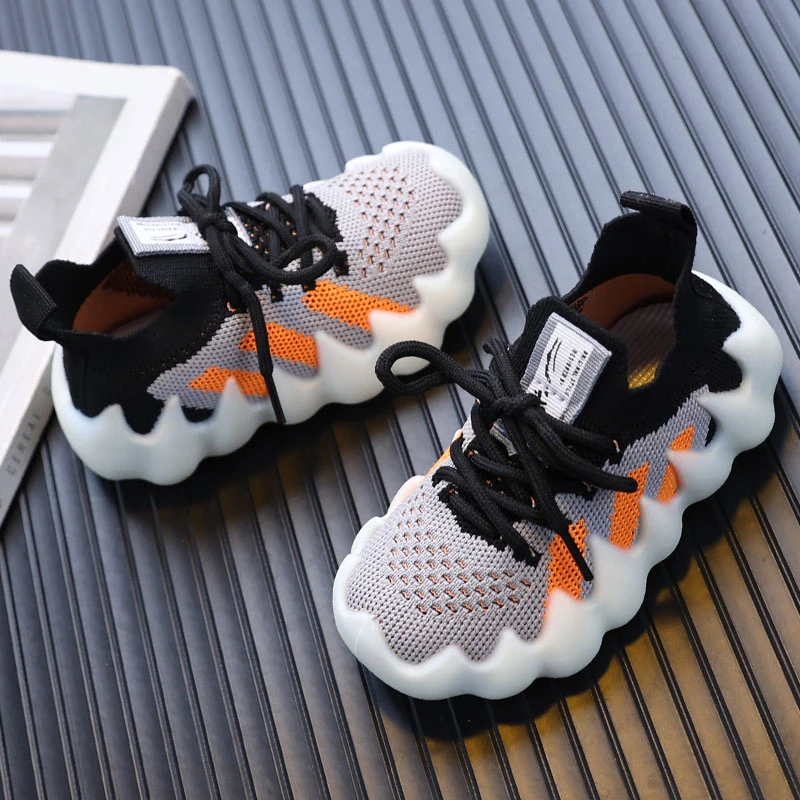 2025春季儿童运动鞋1-3-6岁宝宝鞋软底男童透气跑步鞋女童椰子鞋