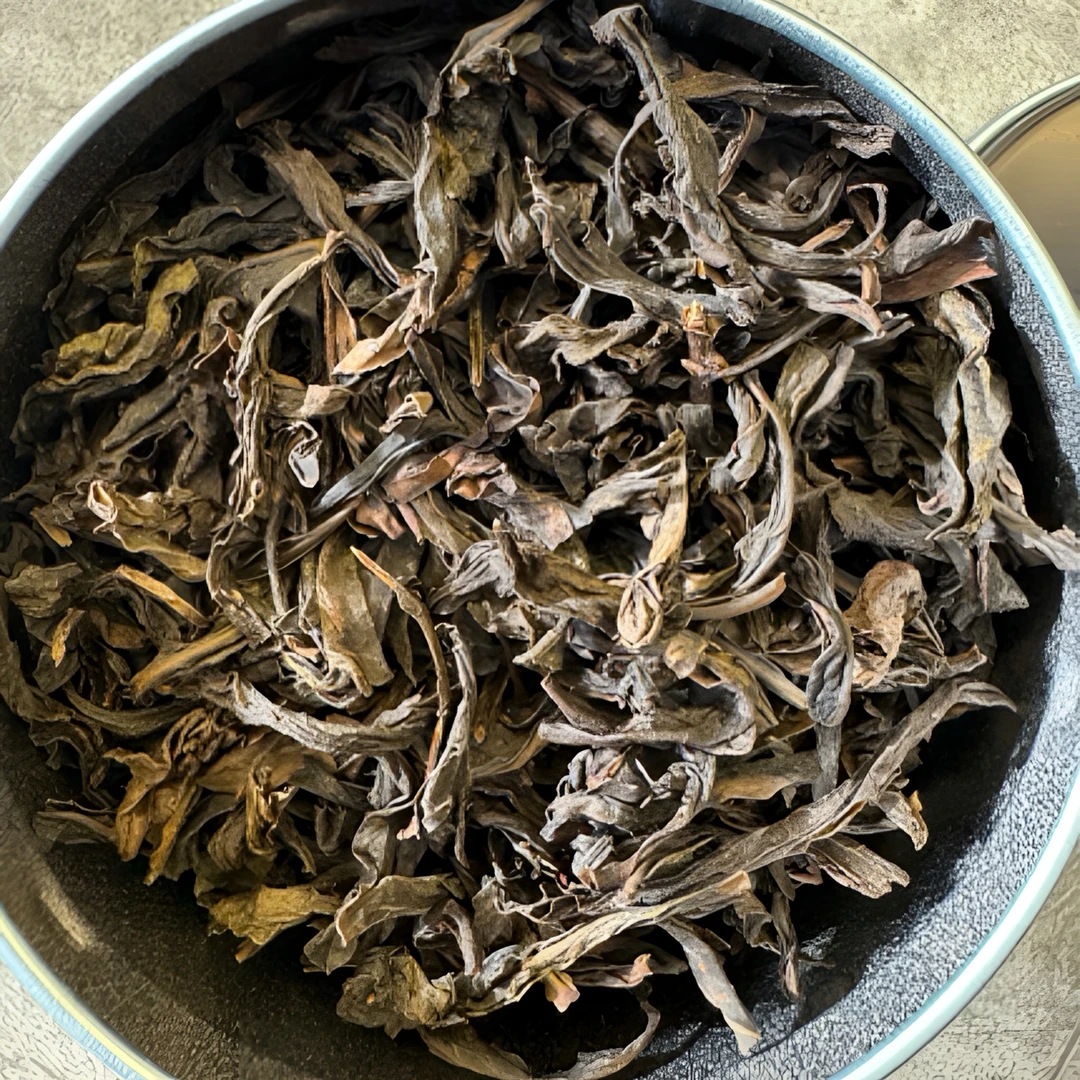 奇兰岩茶乌龙茶罐装品鉴