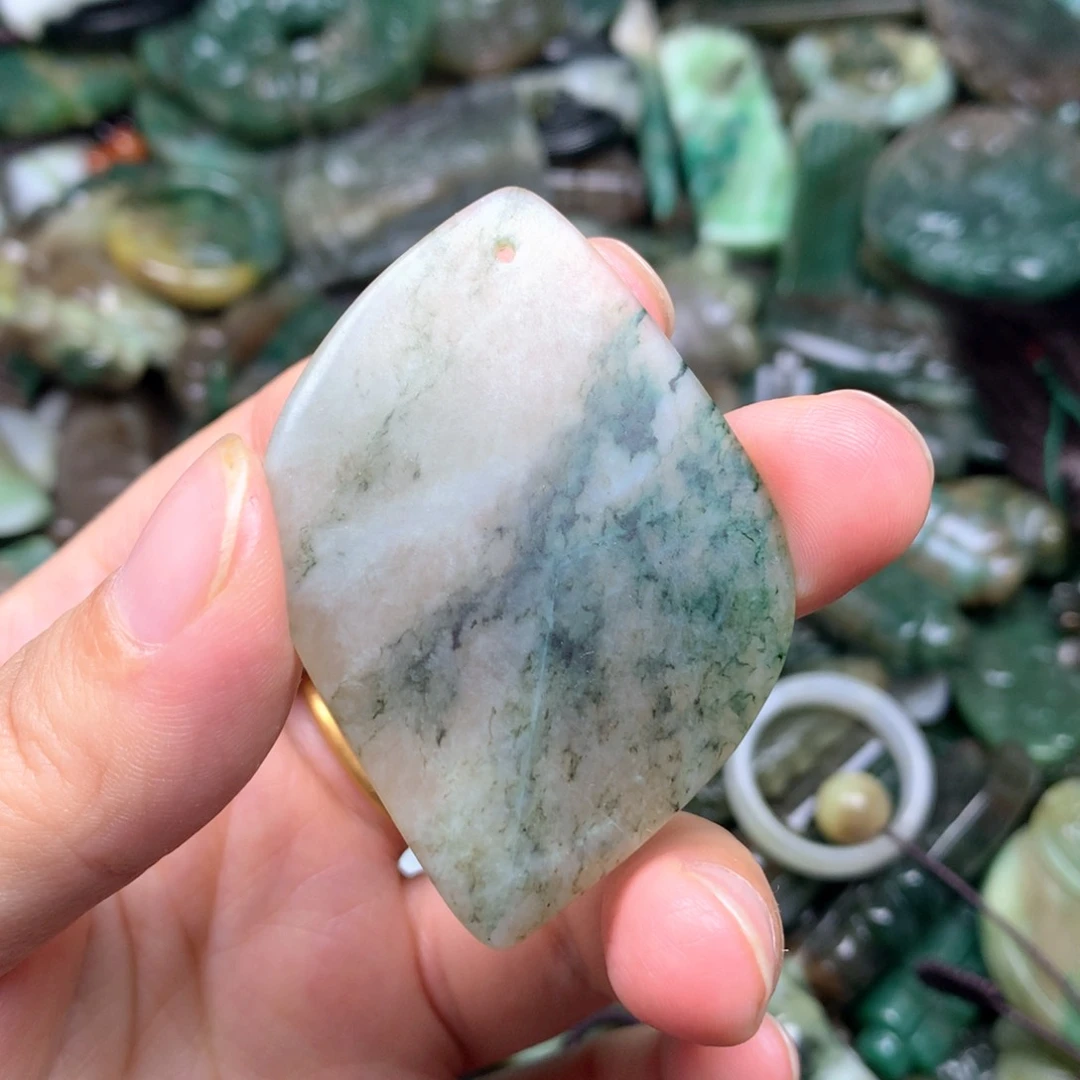 夜***杯独山玉未镶嵌颈饰