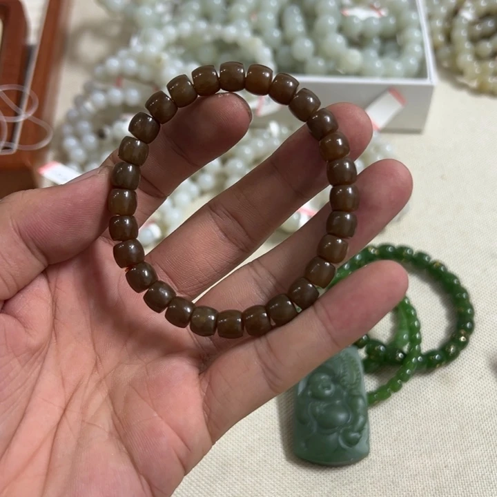 未镶嵌和田玉（糖玉）挂件