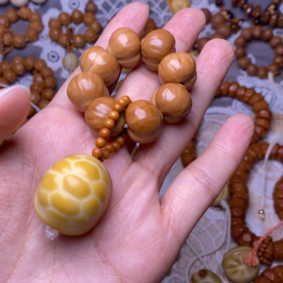 把件猴头核桃柯基屁桃龟甲