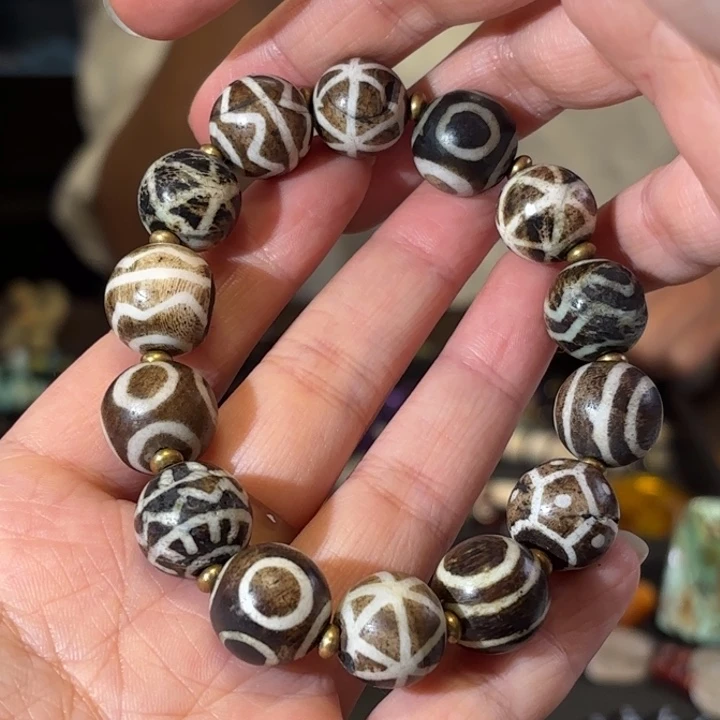 琉璃颈饰琉璃单珠