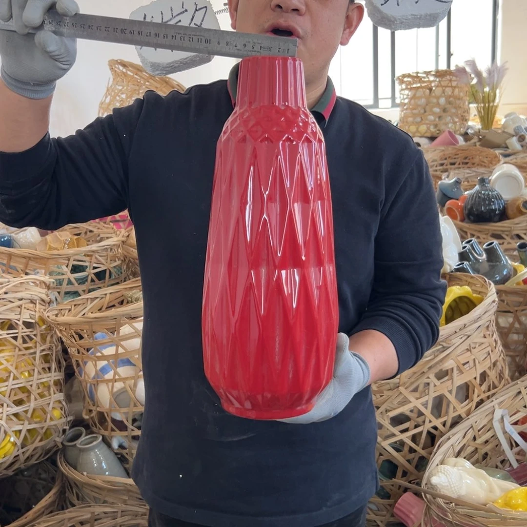 摆件83 号高中低温陶瓷瓶（部分微瑕）