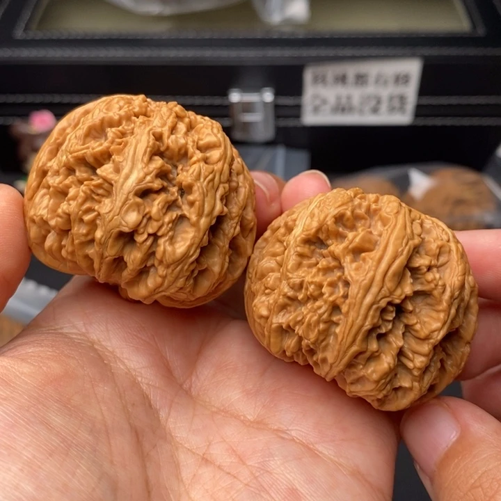 文玩核桃把件45+球筋