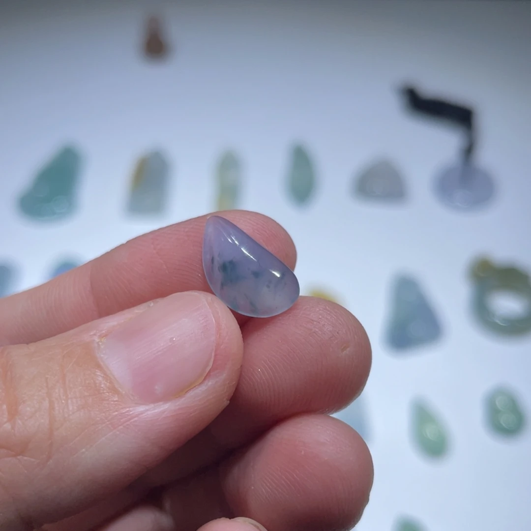 颈饰未镶嵌翡翠随形