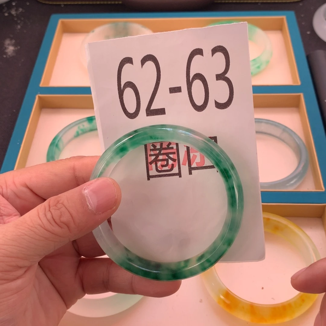 1石英岩玉手镯手镯