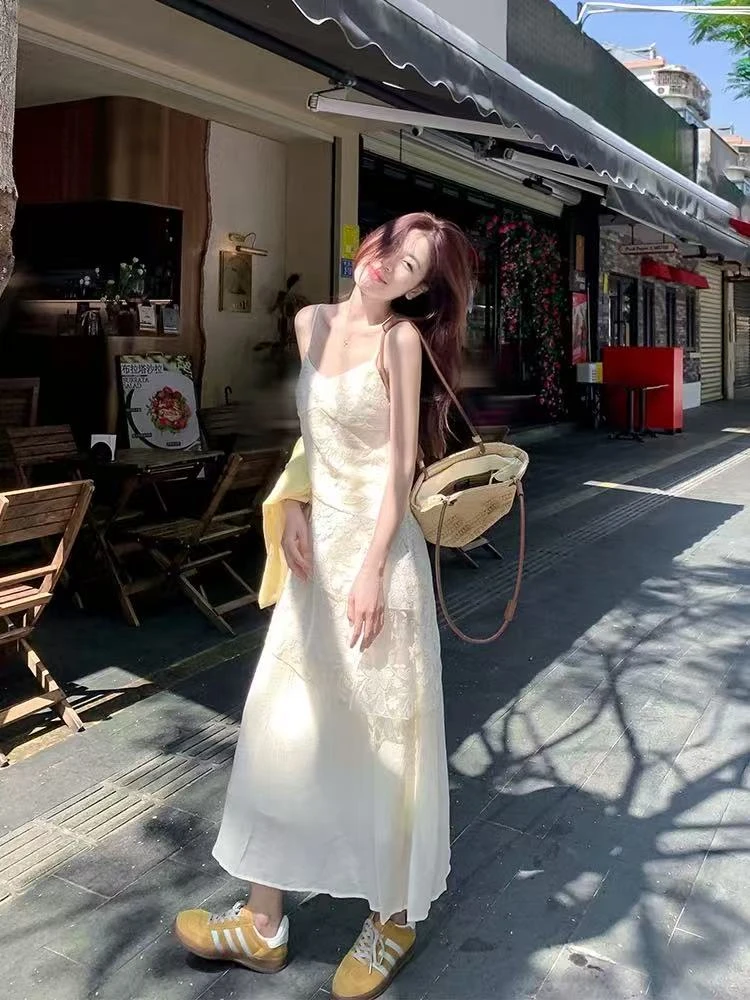 【全额运补】法式温柔风蕾丝v领无袖吊带连衣裙女夏季收腰长裙裙子