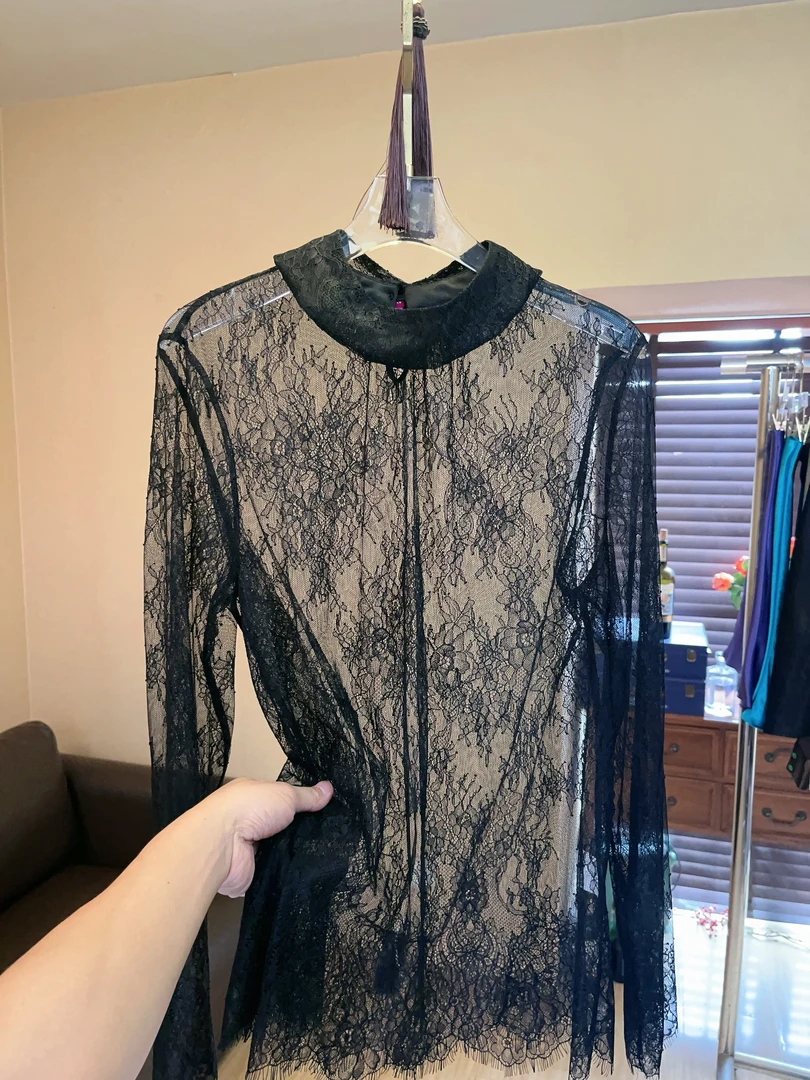 【莫奈花园】2025年新款时尚百搭轻奢高领长袖蕾丝透透