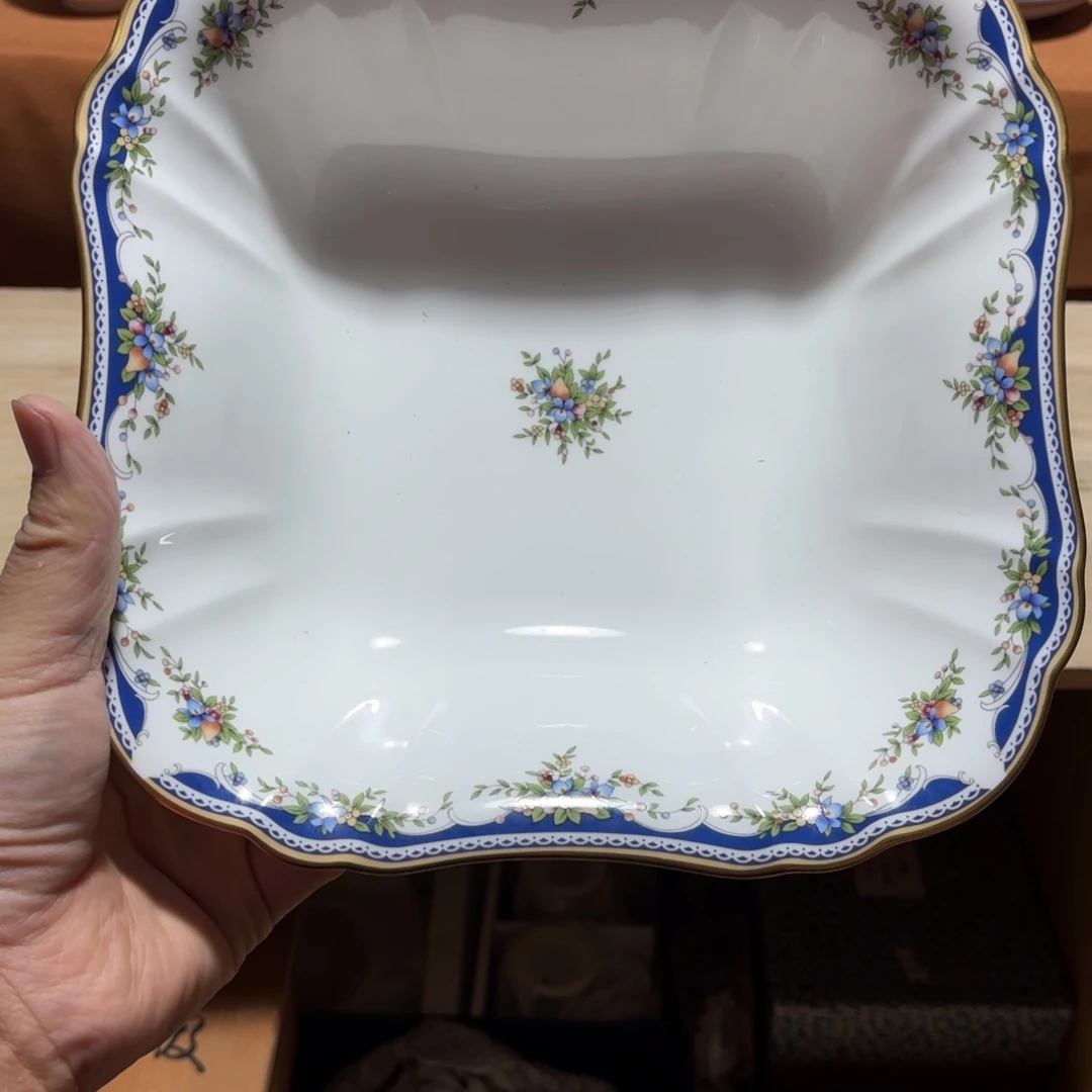 瓷片«公屏点餐，再理性下单»