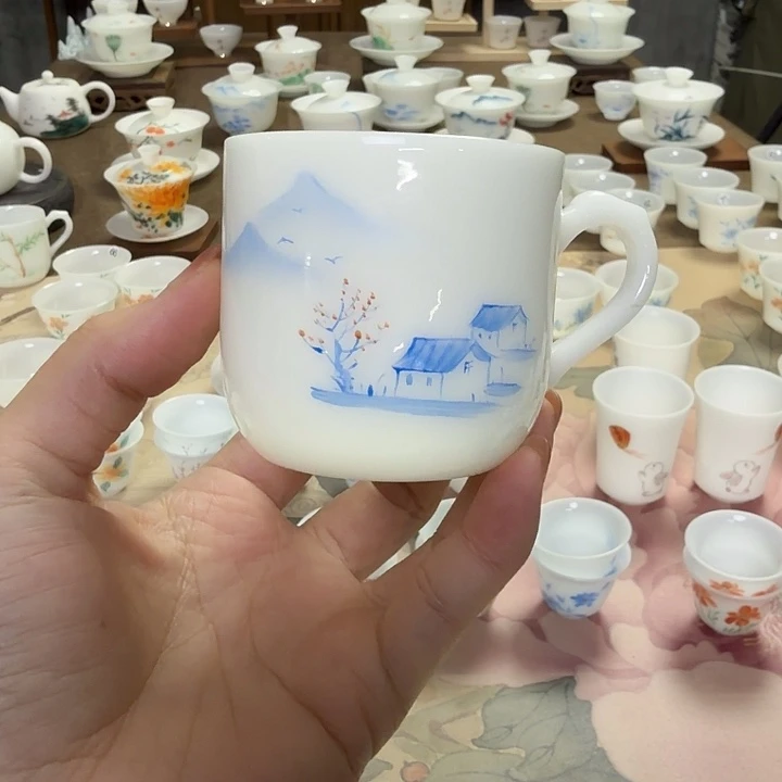 荷***晴微瑕璞玉耳朵主人杯房子手绘釉上彩