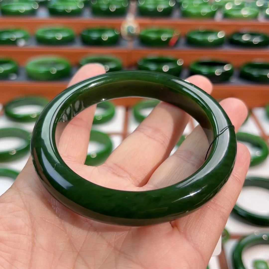 未镶嵌手镯和田玉（碧玉）