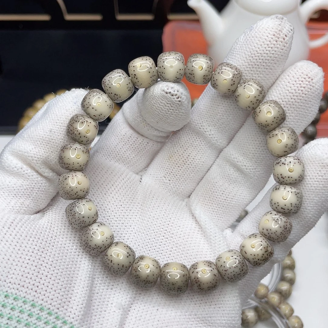 星月菩提吊坠12。10/9奶奶灰黄金瞳