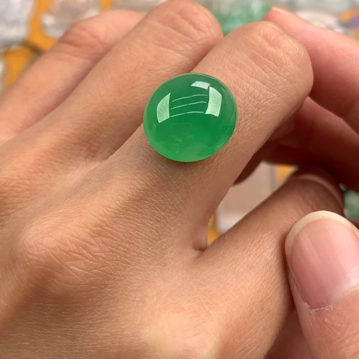 颈饰未镶嵌翡翠…..