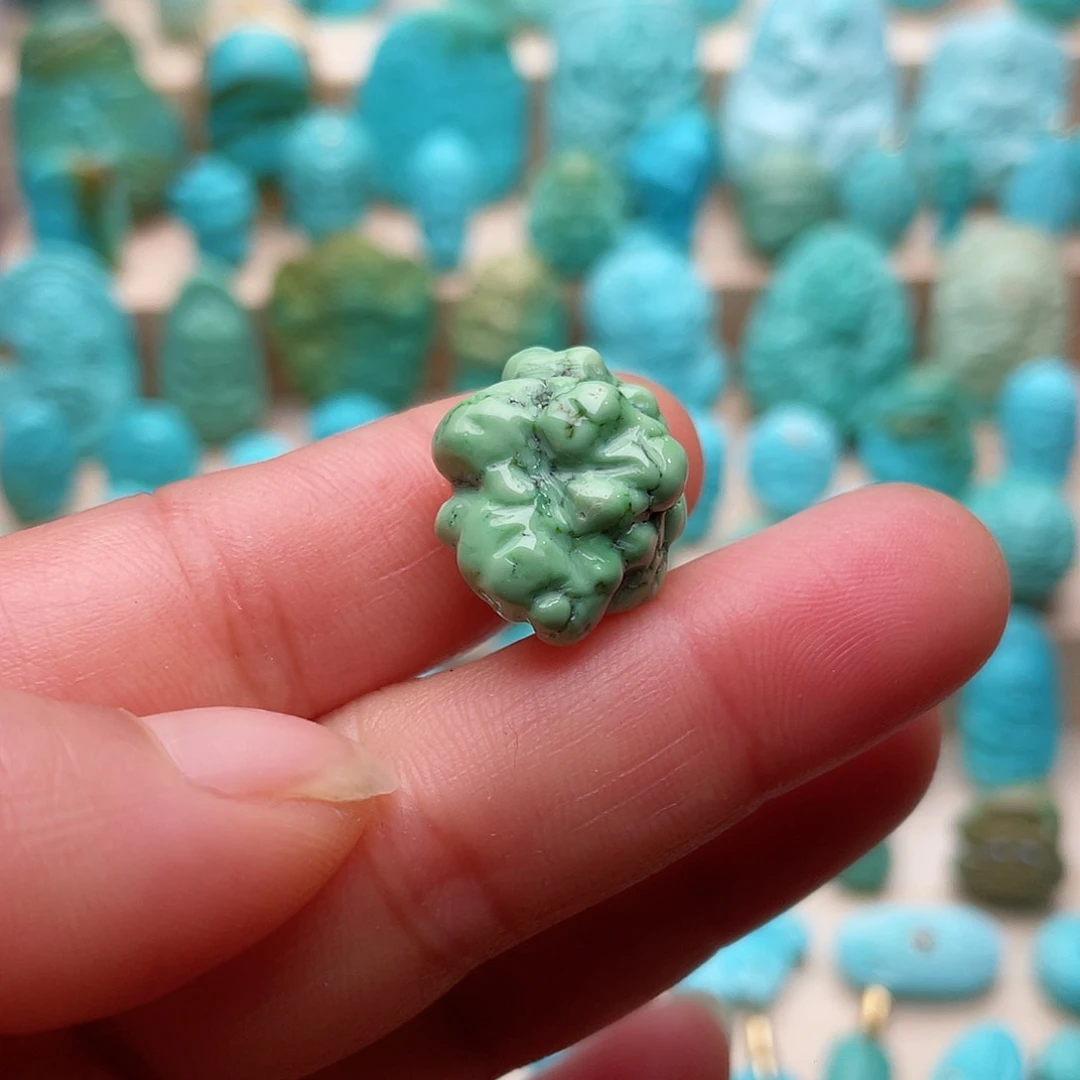 绿松石颈饰未镶嵌