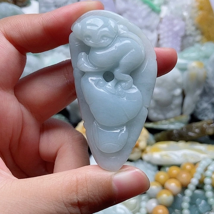 翡翠未镶嵌颈饰翡翠