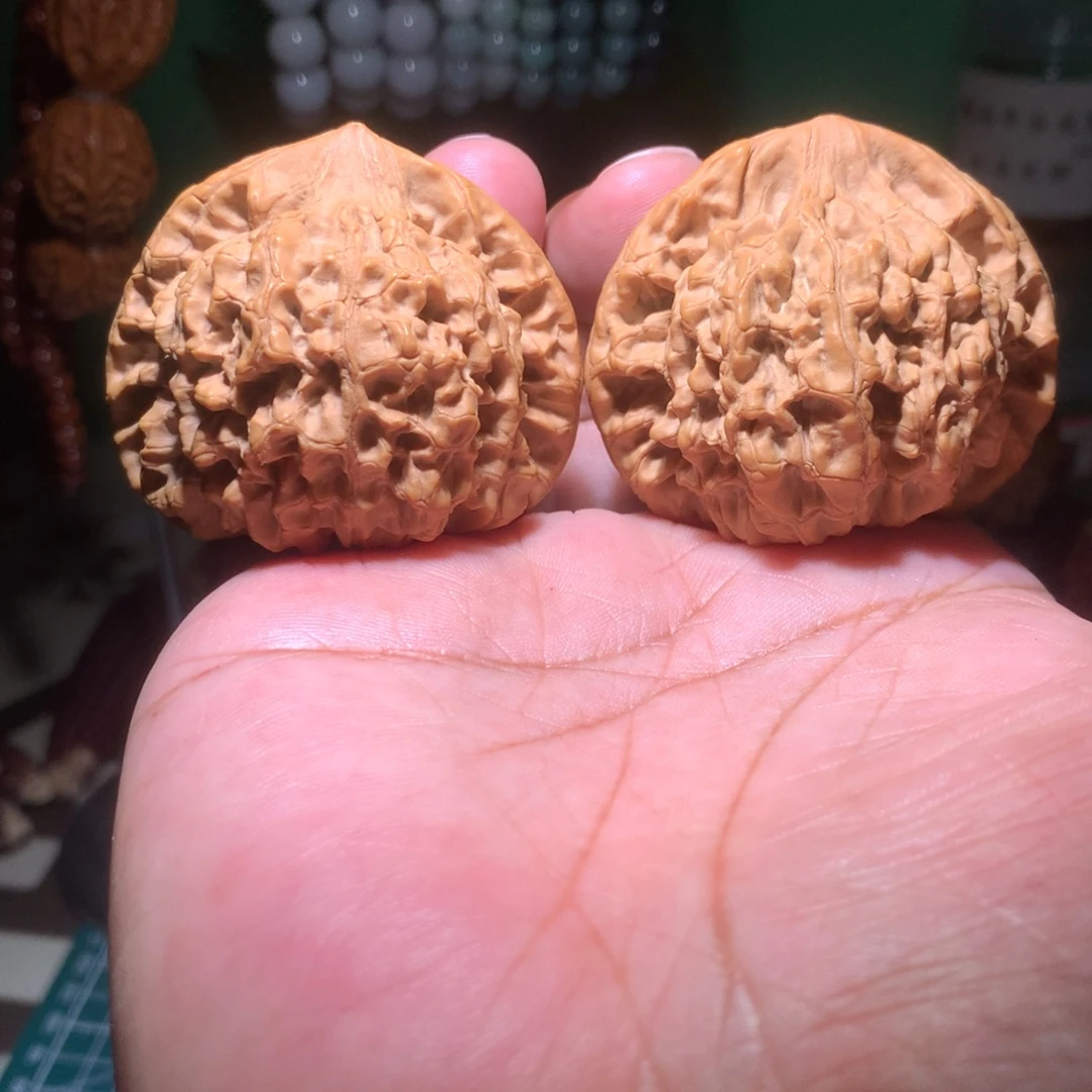 文玩核桃吊坠王勇官帽   52尺