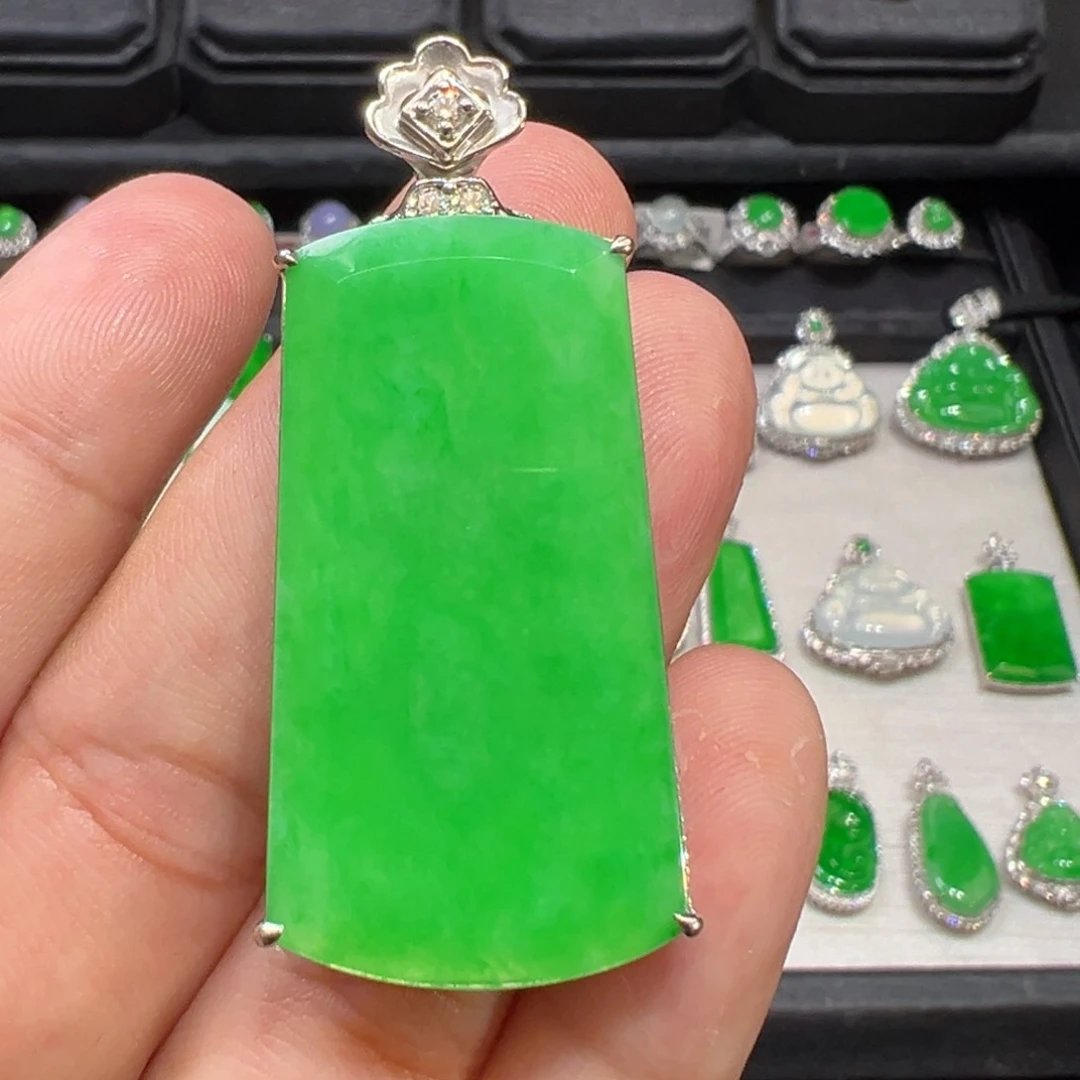 翡翠颈饰18K金镶嵌喵*总收货48小时鉴赏期（超时不退不换）