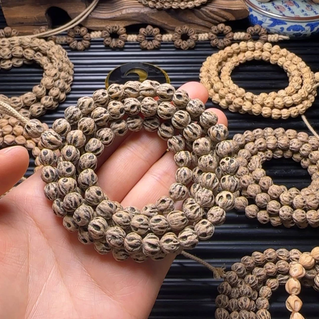 【闪购商品】吊坠柏香籽/百香籽金***娃