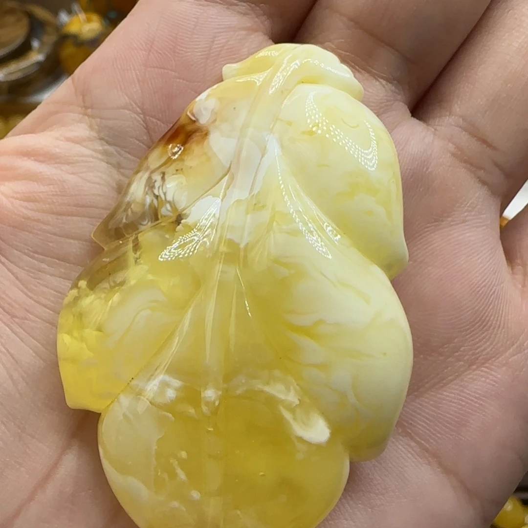 琥珀未镶嵌珠宝奇石