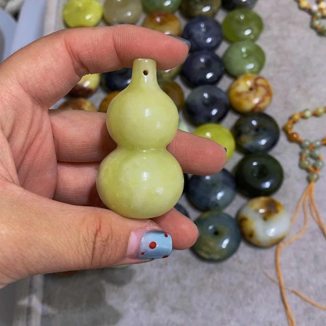 蛇纹石玉未镶嵌毛衣链100