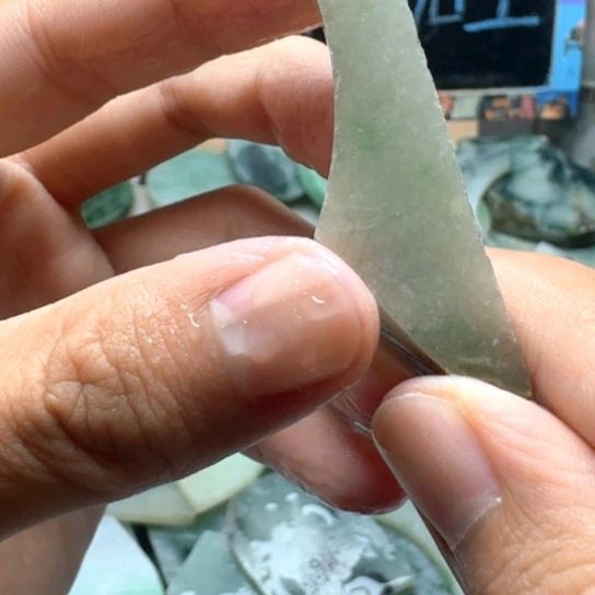 翡翠未镶嵌颈饰58753