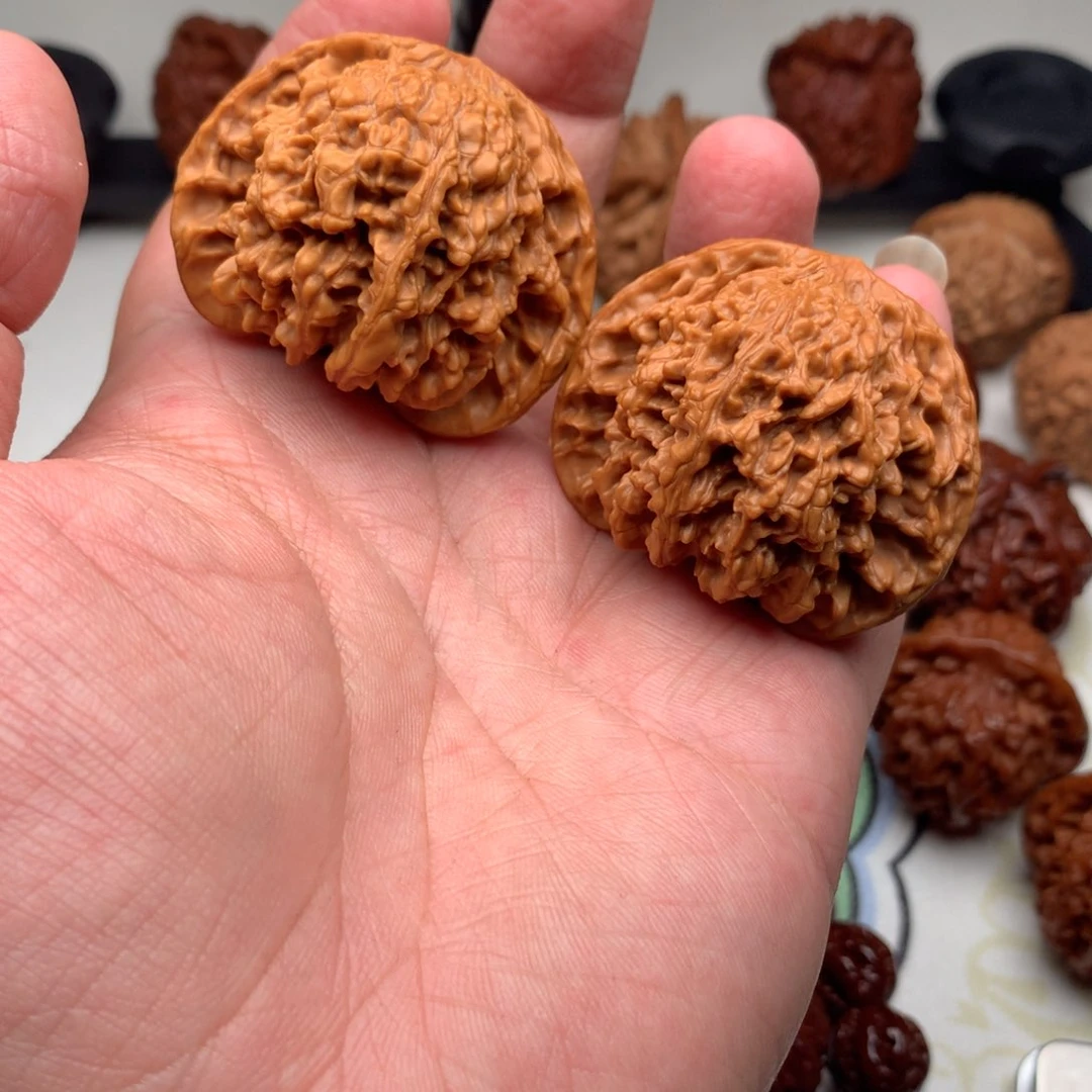 文玩核桃把件孫*聖百花山47