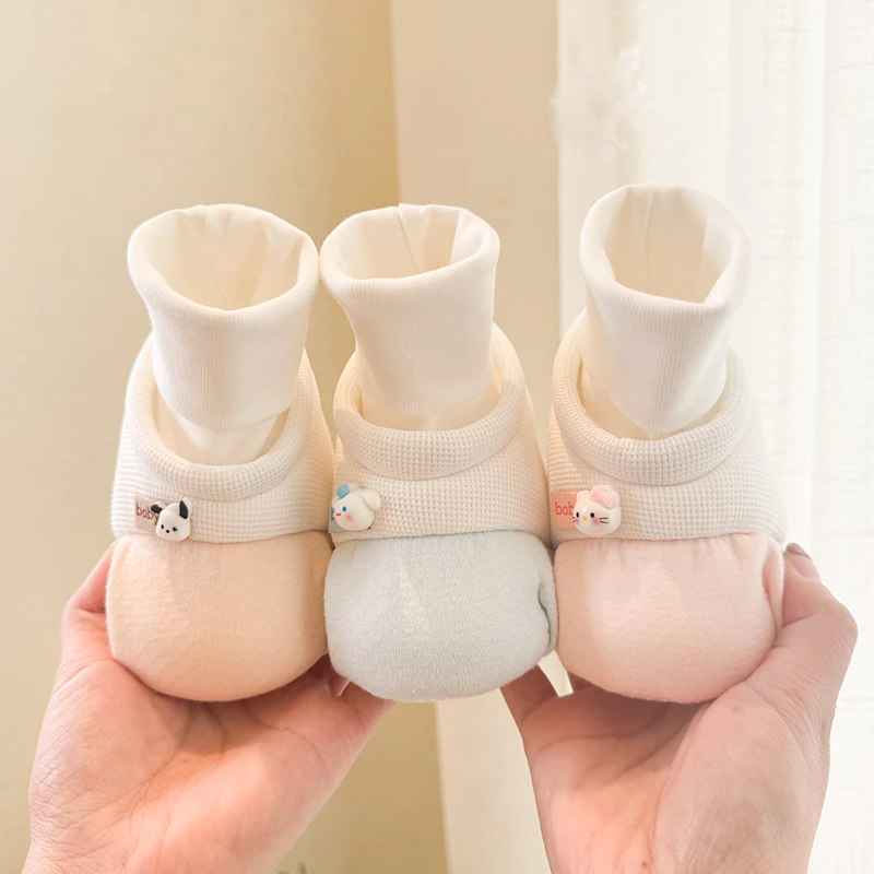 婴儿鞋袜女宝宝软底鞋春秋新生儿鞋子0-3月防掉学步前鞋6到12个月
