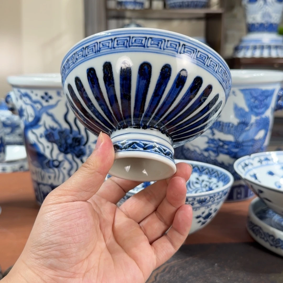 摆件瓷宇泽堂菊瓣高足碗