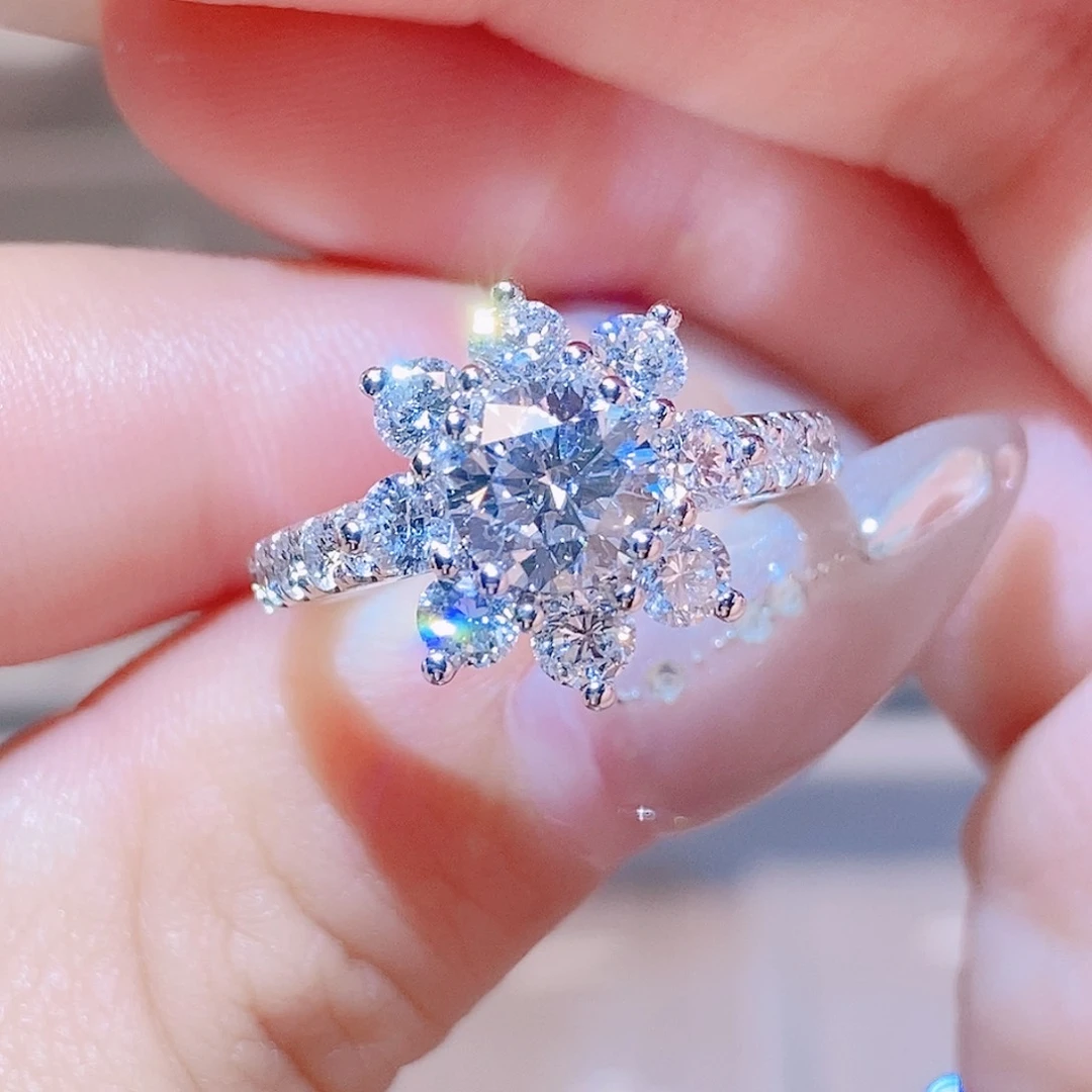铂Pt950镶嵌实验室培育钻石1ct 太阳花戒指 14号