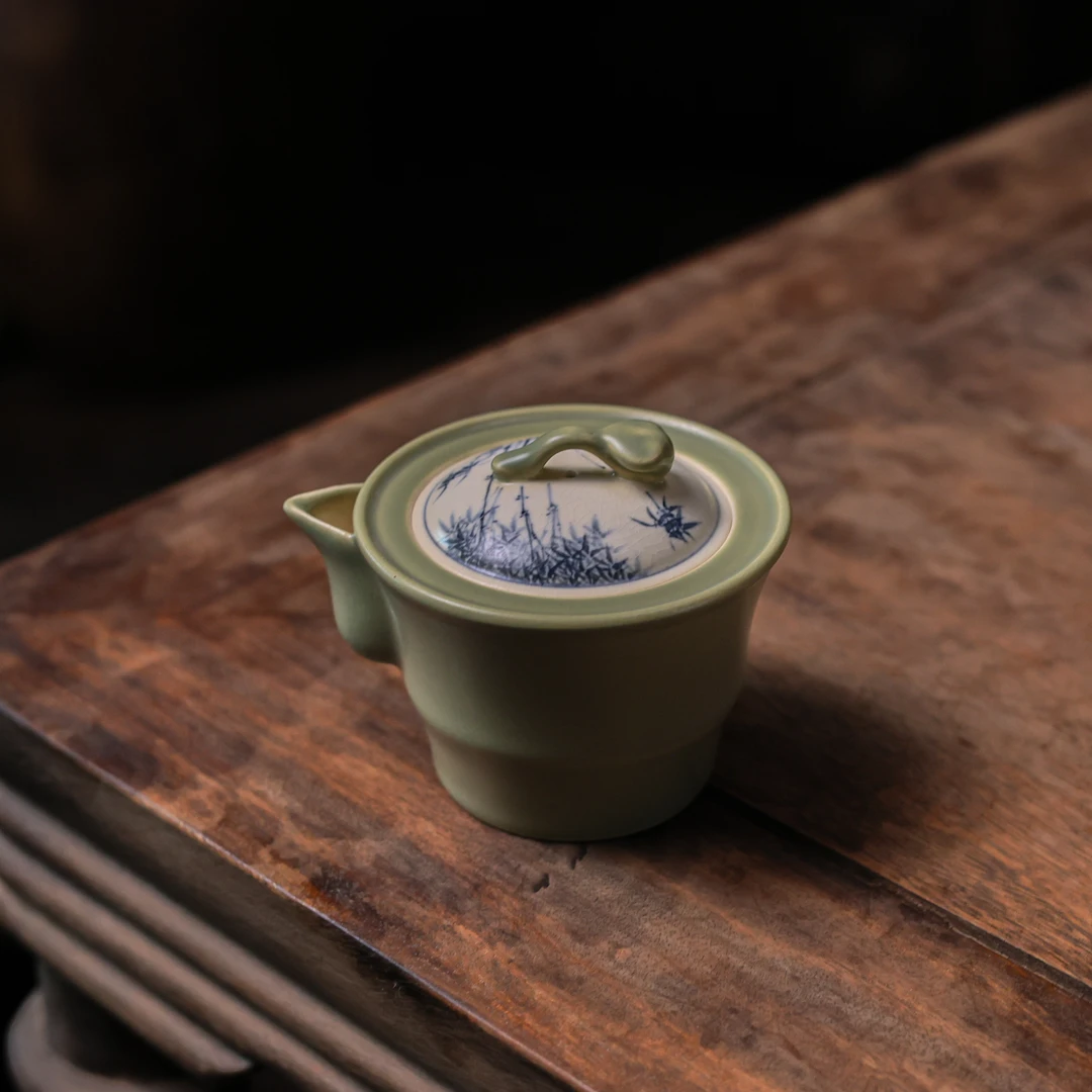 【悦生活】千山翠-梵山堂-竹叶盖竹节如意泡瓶-130ml（W0615）