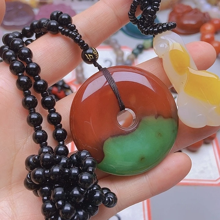 【闪购商品】玛瑙/玉髓未镶嵌珠宝半成品小****y